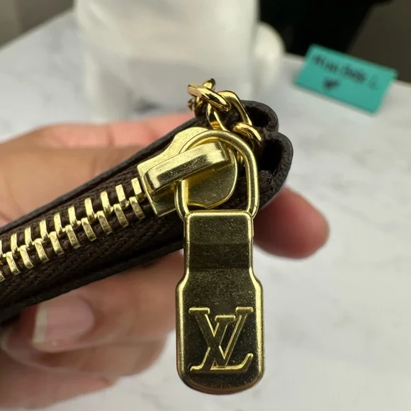 Louis Vuitton Key Pouch - Picture 9 of 13